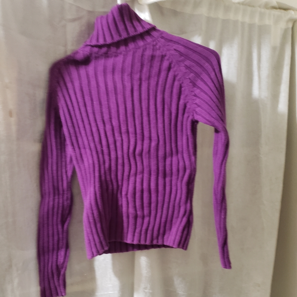 💥3/$10 St John's Bay sweater